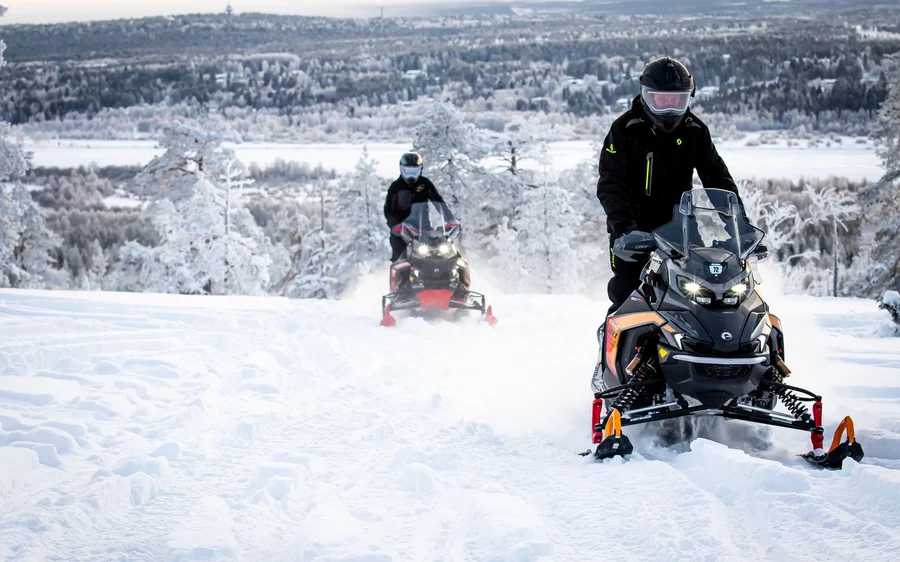 Rovaniemi: Snowmobile Adventure Tour for Adults Only