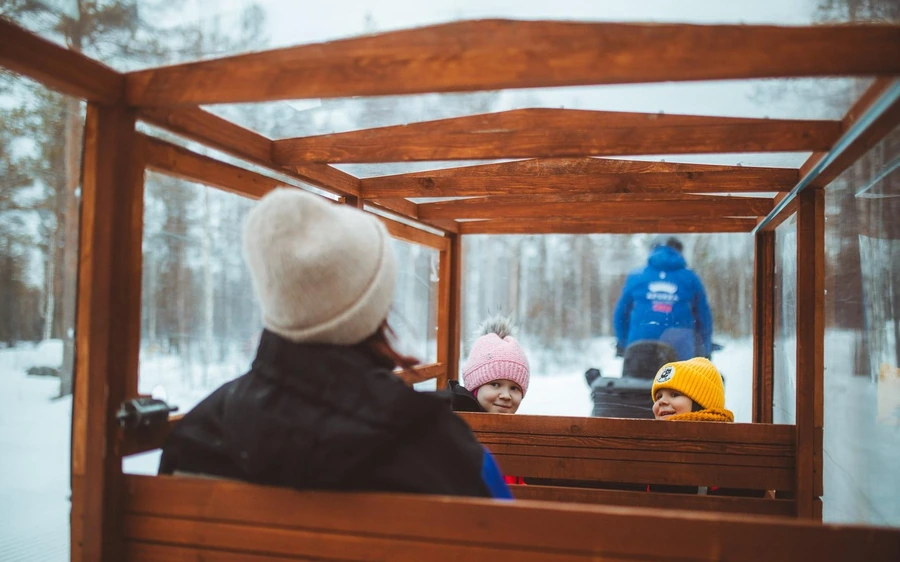 Rovaniemi: Family Snowmobiling Trip